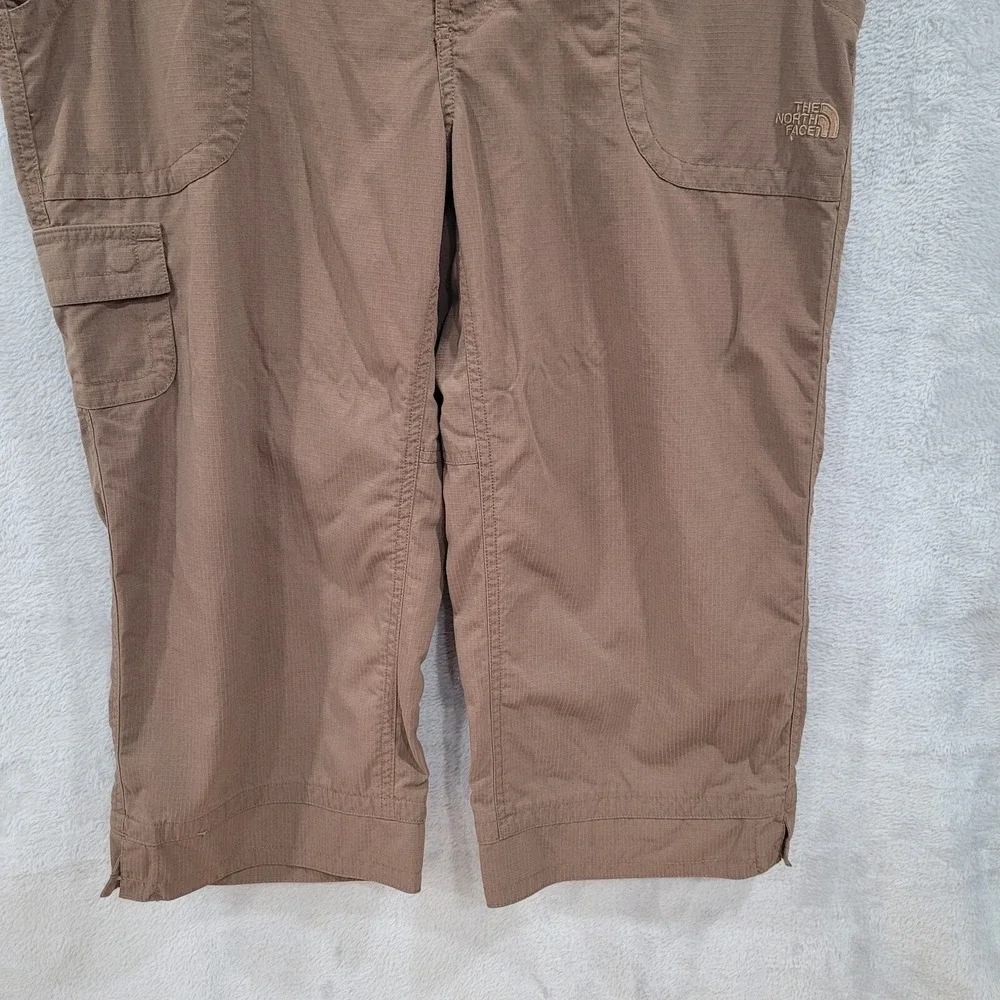 The North Face Capri‎ Pants Women's 12 Brown Cargo Hiking Drawstring